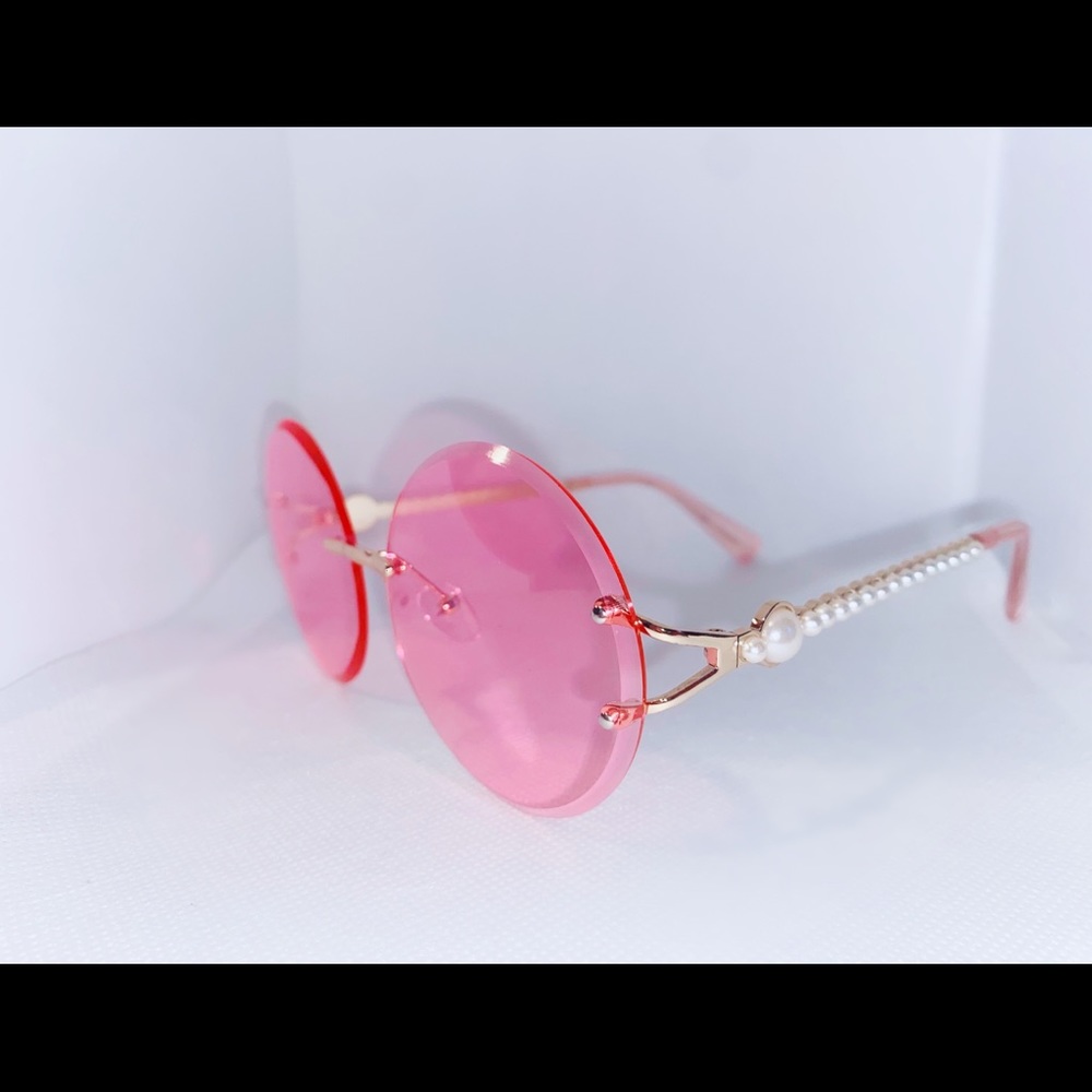 Fashion Round Pink Sunglasses W/ Pearl Detail